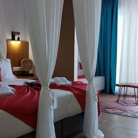 Cavo Orient & Hotel