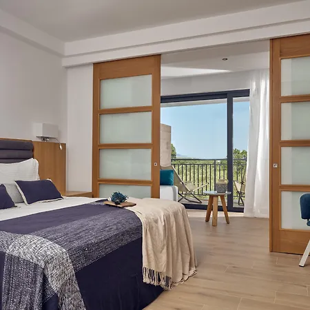Cavo Orient & Hotel 4*