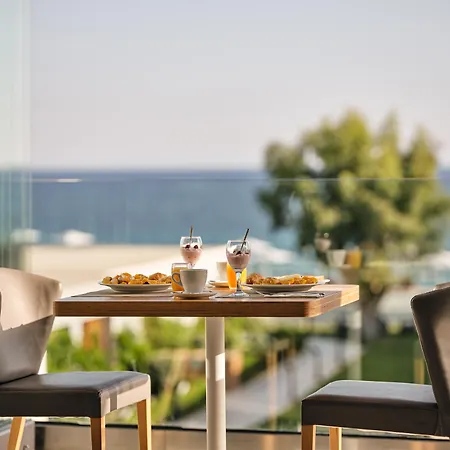 Cavo Orient & 4*